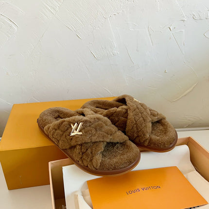 LV BLISS COMFORT MULE IN CHOCOLATE BROWN SHEARLING