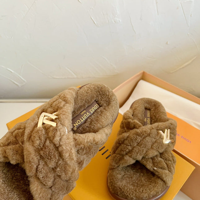 LV BLISS COMFORT MULE IN CHOCOLATE BROWN SHEARLING
