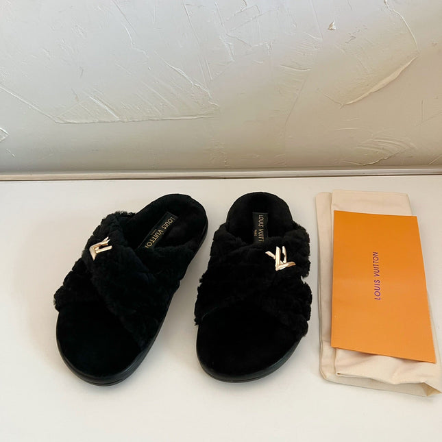 LV BLISS COMFORT MULE IN BLACK SHEARLING