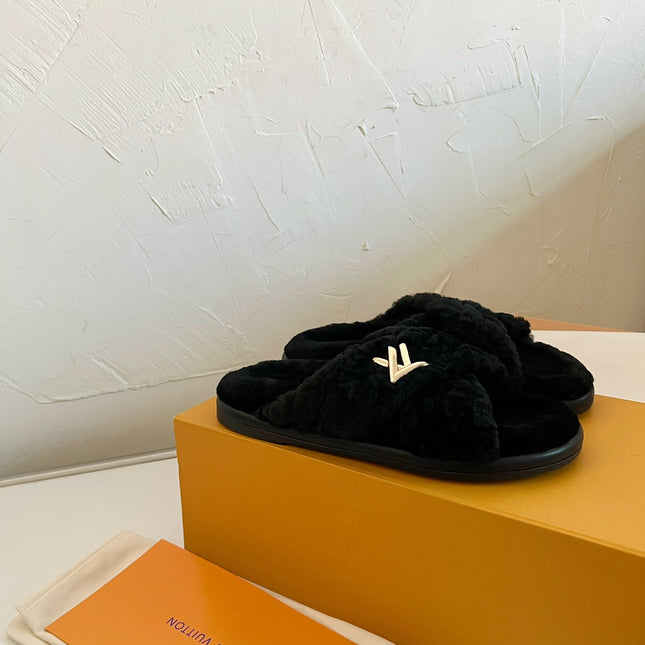 LV BLISS COMFORT MULE IN BLACK SHEARLING
