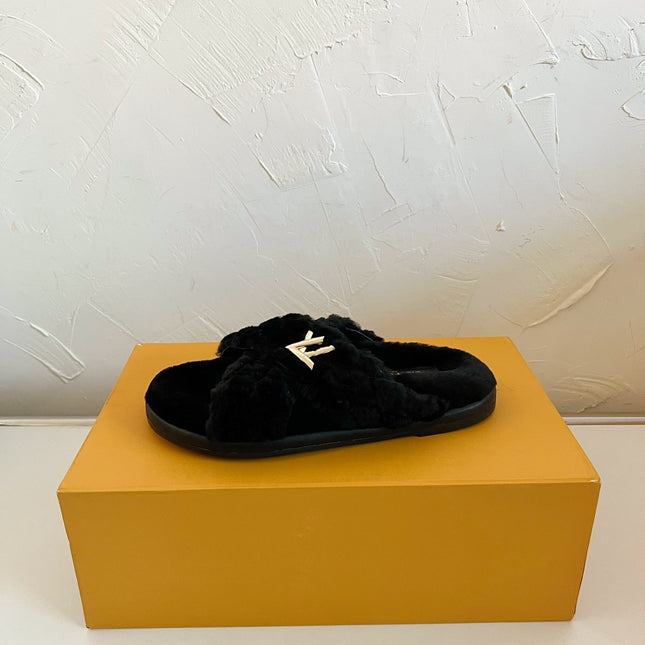 LV BLISS COMFORT MULE IN BLACK SHEARLING