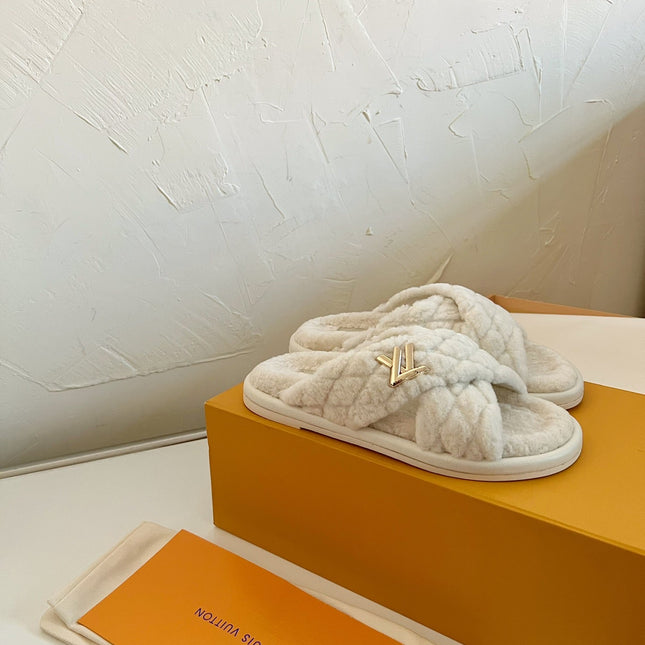 LV BLISS COMFORT MULE IN BEIGE SHEARLING
