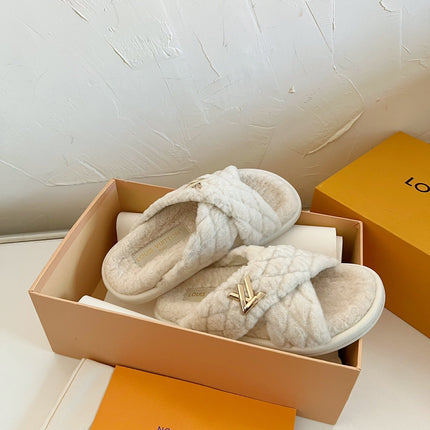 LV BLISS COMFORT MULE IN BEIGE SHEARLING