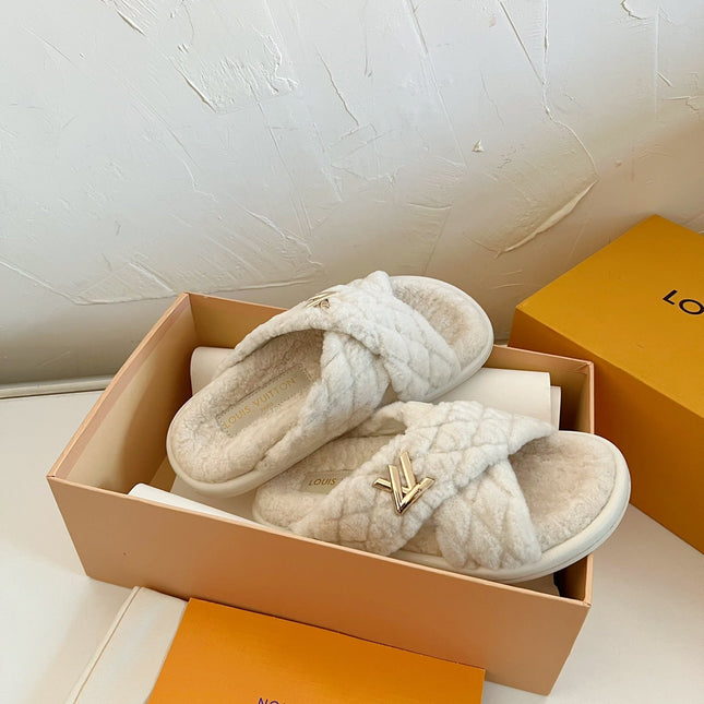 LV BLISS COMFORT MULE IN BEIGE SHEARLING