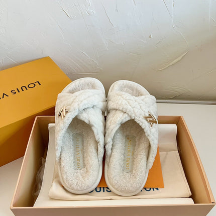 LV BLISS COMFORT MULE IN BEIGE SHEARLING