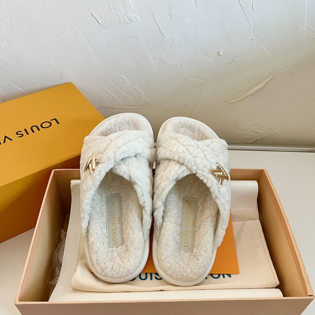 LV BLISS COMFORT MULE IN BEIGE SHEARLING