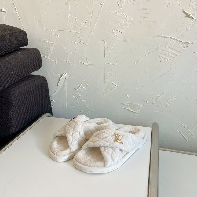 LV BLISS COMFORT MULE IN BEIGE SHEARLING