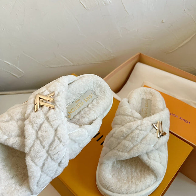 LV BLISS COMFORT MULE IN BEIGE SHEARLING