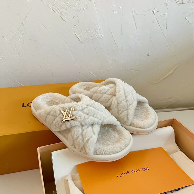 LV BLISS COMFORT MULE IN BEIGE SHEARLING