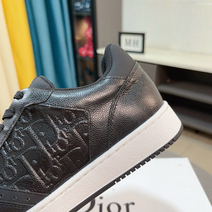 CD B27 LOW-TOP SNEAKER BLACK MONOGRAM CALFSKIN