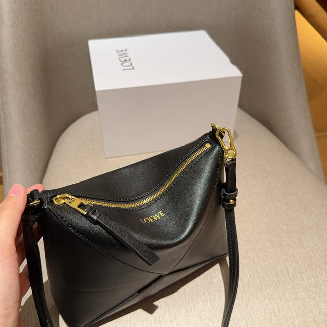 LOE 22 PUZZLE FOLD POUCH IN BLACK NAPPA CALFSKIN