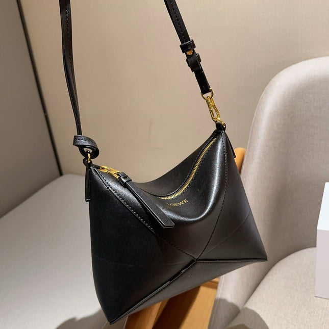 LOE 22 PUZZLE FOLD POUCH IN BLACK NAPPA CALFSKIN