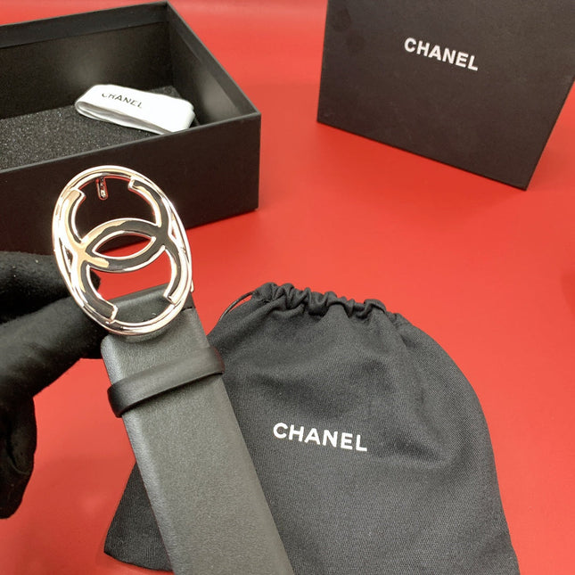 CC 40 MM CIRCLE BUCKLE BELT IN BLACK CALFSKIN WITH SILVER HARDWARE