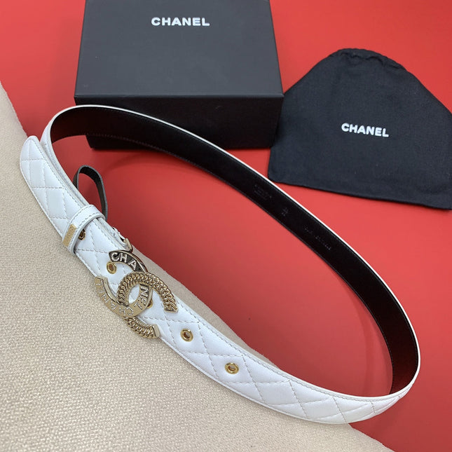 CC MEDIUM 30 MM BELT WHITE EMBROIDERED CALFSKIN GOLD HARDWARE WITH LETTER