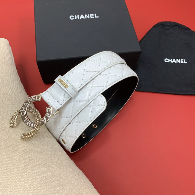 CC MEDIUM 30 MM BELT WHITE EMBROIDERED CALFSKIN GOLD HARDWARE WITH LETTER