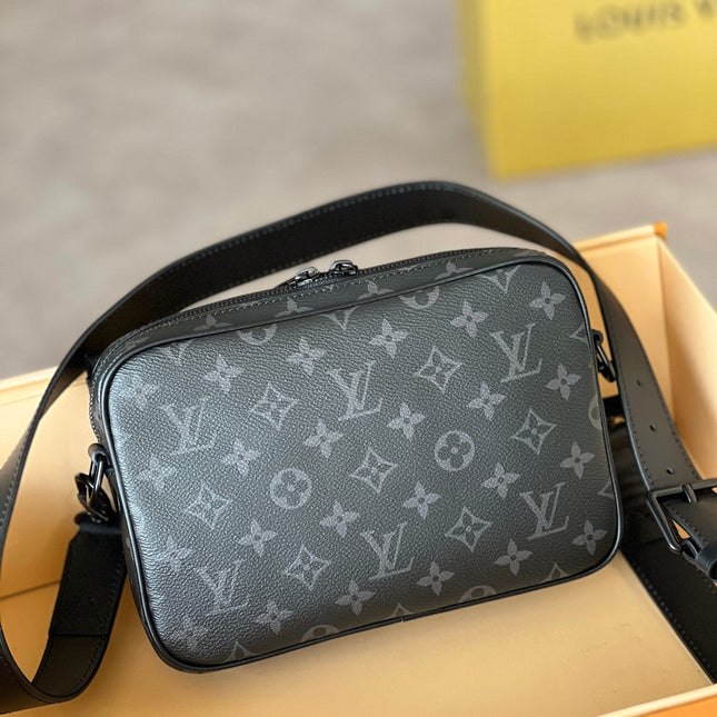 STEAMER 24 IN BLACK MONOGRAM ECLIPSE CANVAS