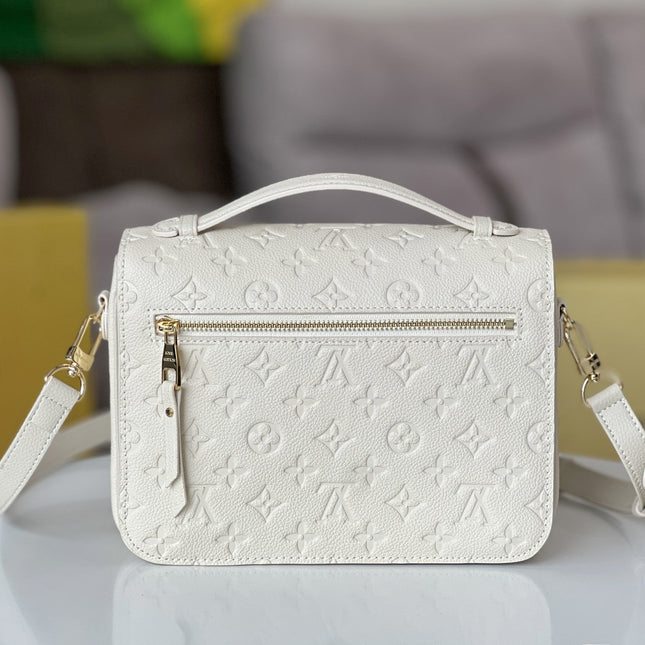 LV 25S POCHETTE METIS 25 IN WHITE MONOGRAM COATED CANVAS GOLD HARDWARE