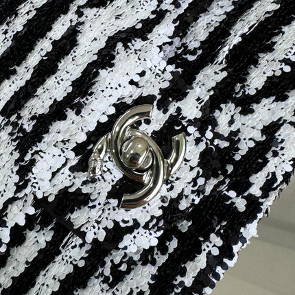 FLAP BAG 20 IN BLACK AND WHITE SEQUINS SILVER HARDWARE