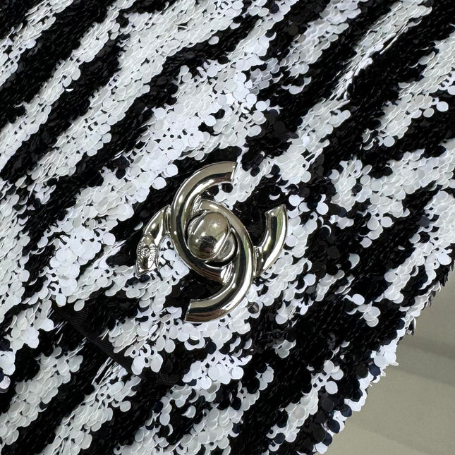 FLAP BAG 20 IN BLACK AND WHITE SEQUINS SILVER HARDWARE