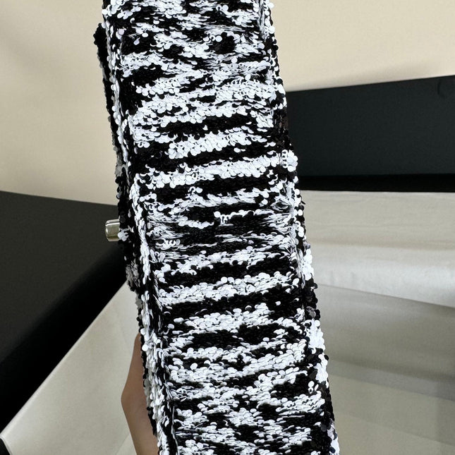 FLAP BAG 20 IN BLACK AND WHITE SEQUINS SILVER HARDWARE