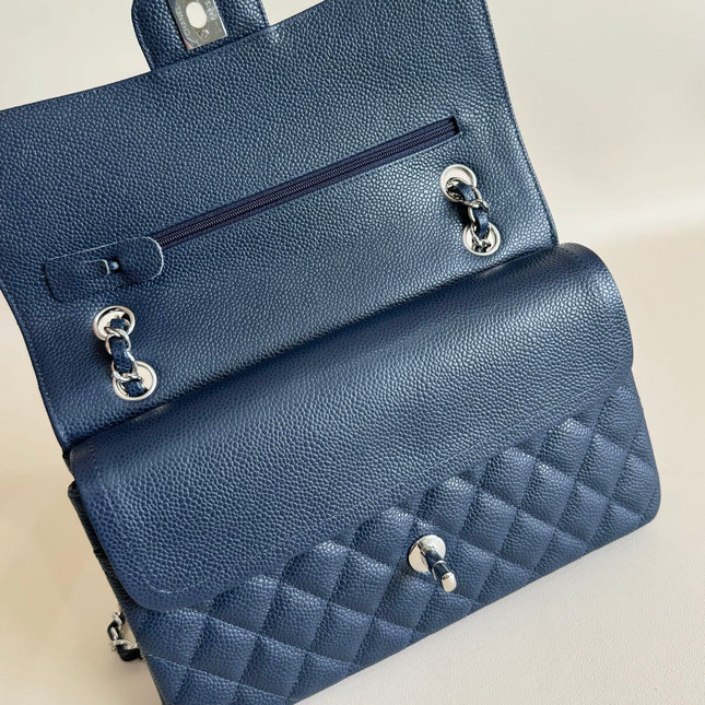 CC CLASSIC FLAP BAG 25 IN NAVY BLUE GRAINED CALFSKIN SILVER HARDWARE