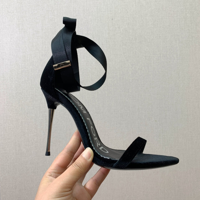 ANKLE SANDAL 10 CM IN BLACK VELVET AND SILK