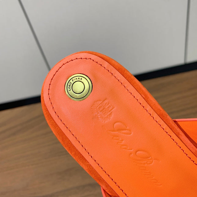 FLAT SLIPPERS IN ORANGE SUEDE