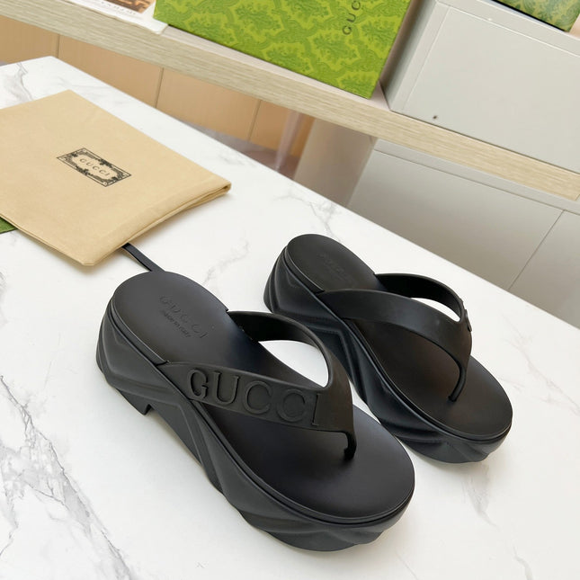 THONG PLATFORM IN BLACK IMPORTED TPU