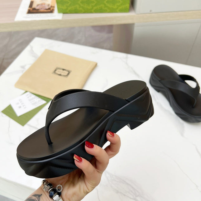 THONG PLATFORM IN BLACK IMPORTED TPU