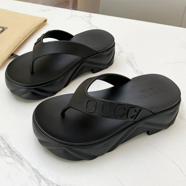 THONG PLATFORM IN BLACK IMPORTED TPU