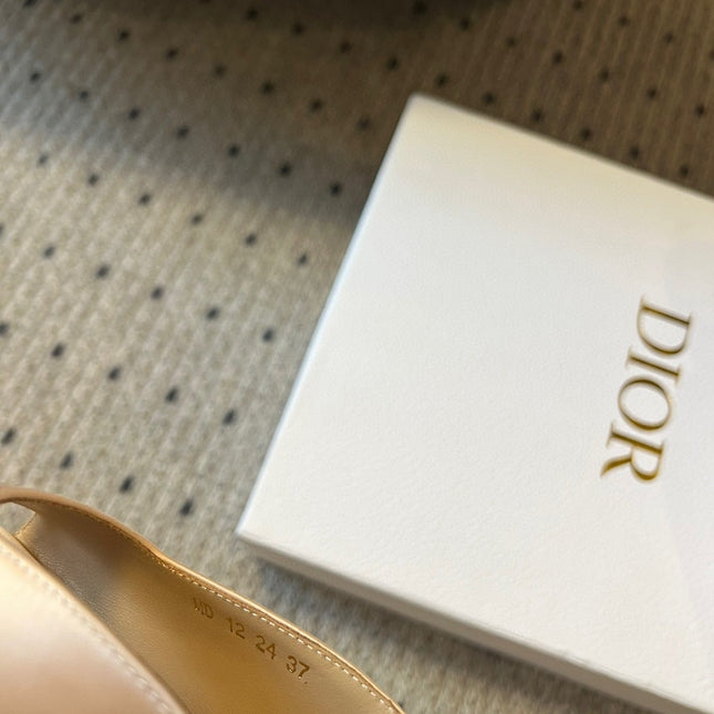 CD TRIBALES PUMPS IN BEIGE SATIN AND CALFSKIN