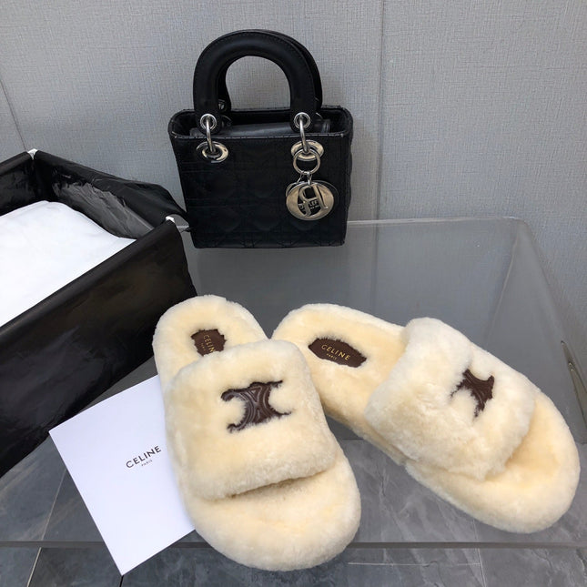 THICK-SOLED SLIPPER IN BEIGE CREAM LAMB FUR
