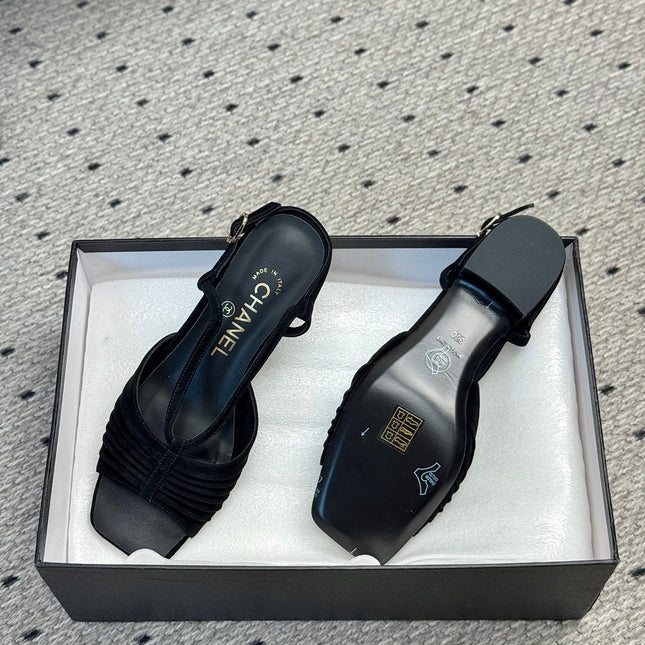 CC HIGH HEELS IN BLACK QUILTED SUEDE
