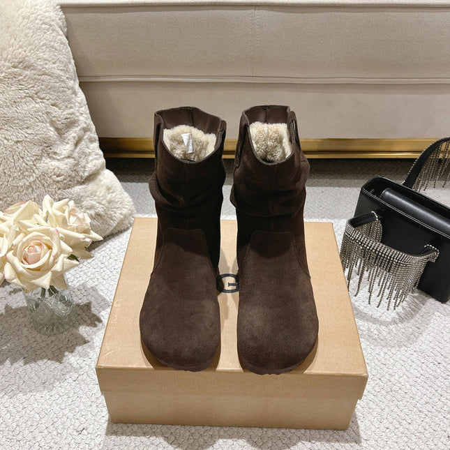 ANKLE BOOT IN HICKORY BROWN SUEDE