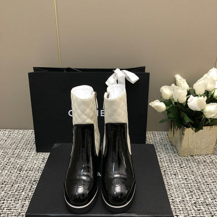 ROUND-TOE SHORT BOOTS BLACK MIX WHITE SHEEPSKIN