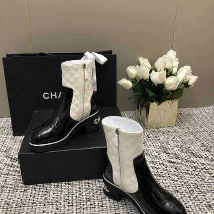 ROUND-TOE SHORT BOOTS BLACK MIX WHITE SHEEPSKIN