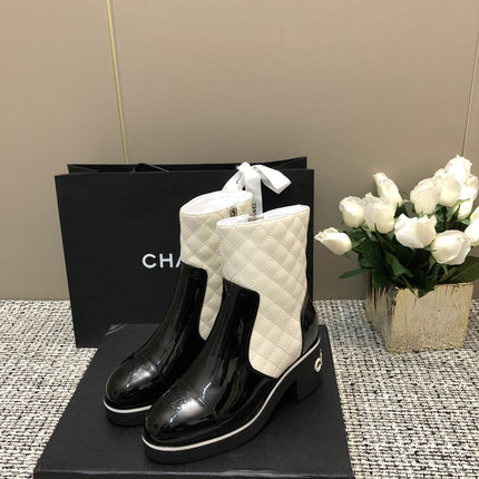 ROUND-TOE SHORT BOOTS BLACK MIX WHITE SHEEPSKIN