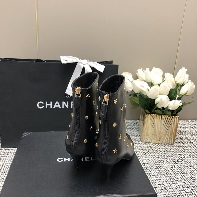 SHORT BOOTS BLACK LAMBSKIN ATTACH METAL