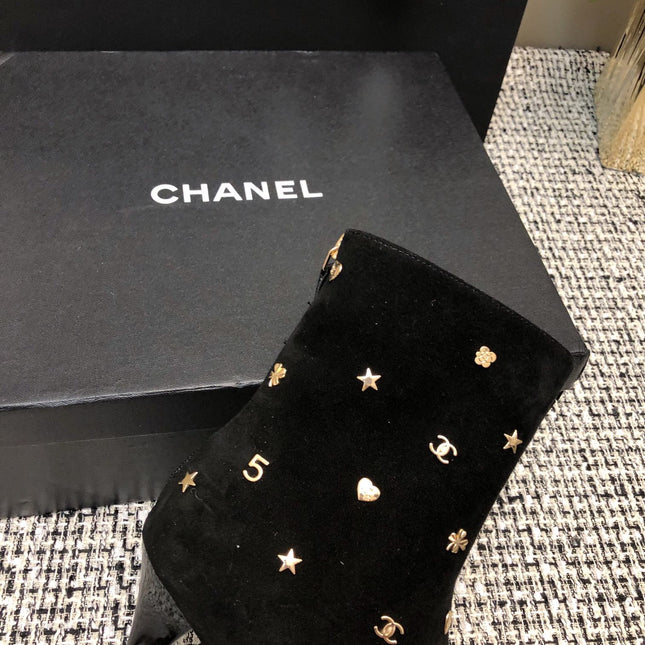 SHORT BOOTS BLACK SUEDE LAMBSKIN ATTACH METAL