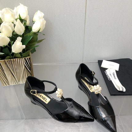 CAMELLIA CAP JANE SANDALS IN BLACK LAMBSKIN