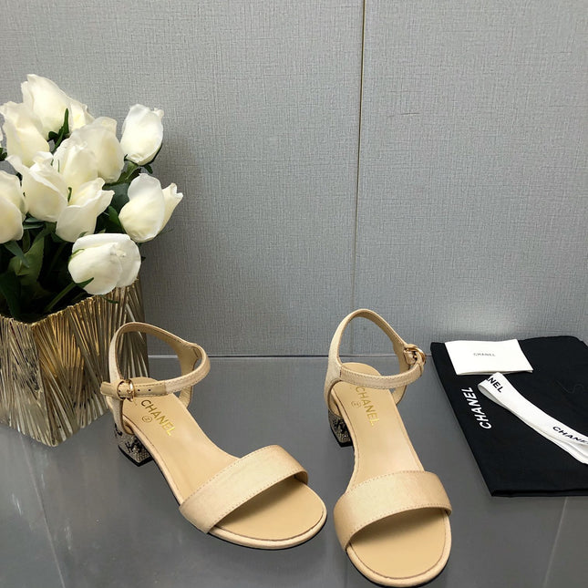 BLOCK HEEL WITH CRYSTAL 5 CM SANDAL IN SAND BROWN FABRIC