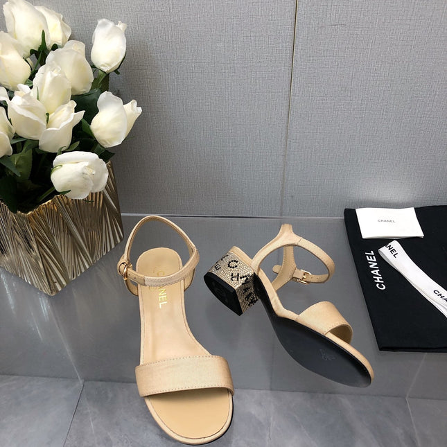 BLOCK HEEL WITH CRYSTAL 5 CM SANDAL IN SAND BROWN FABRIC