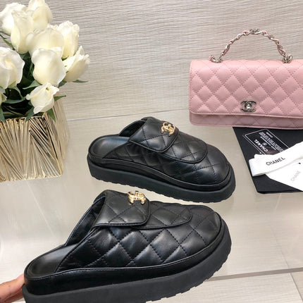 CC TURNLOCK FLAP MULES BLACK LAMBSKIN