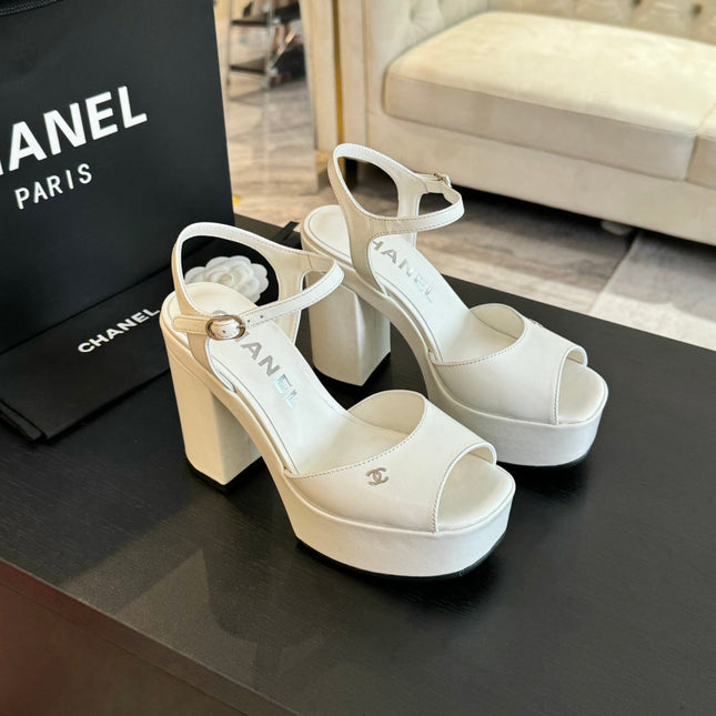 HIGH HEEL PLATFORM SANDALS IN WHITE CALFSKIN