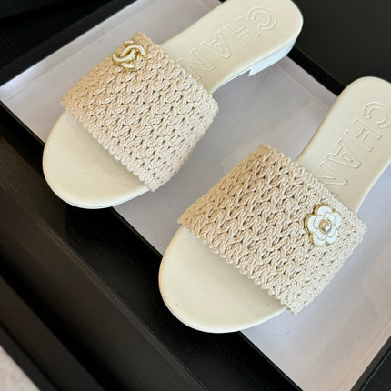 CC WHITE WOVEN FLAT SLIPPERS