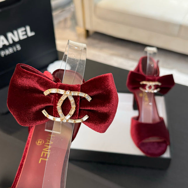 HIGH SANDAL OPEN TOE IN MAROON RED VELVET