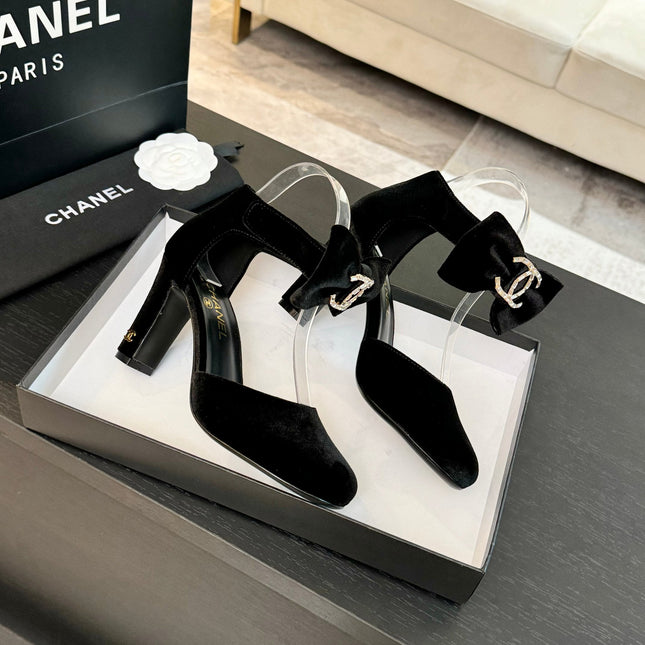 HIGH MARRY JANE IN BLACK VELVET