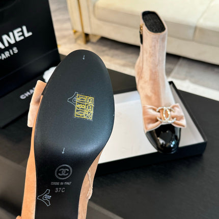 SHORT BOOTS IN PEACH PINK VELVET AND BLACK LAMBSKIN