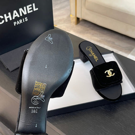 MID-HEEL 5 CM MULE IN BLACK VELVET