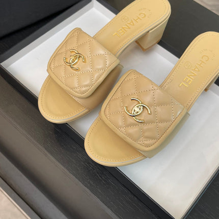 MID-HEEL 5 CM MULE IN TUSCAN BEIGE LAMBSKIN